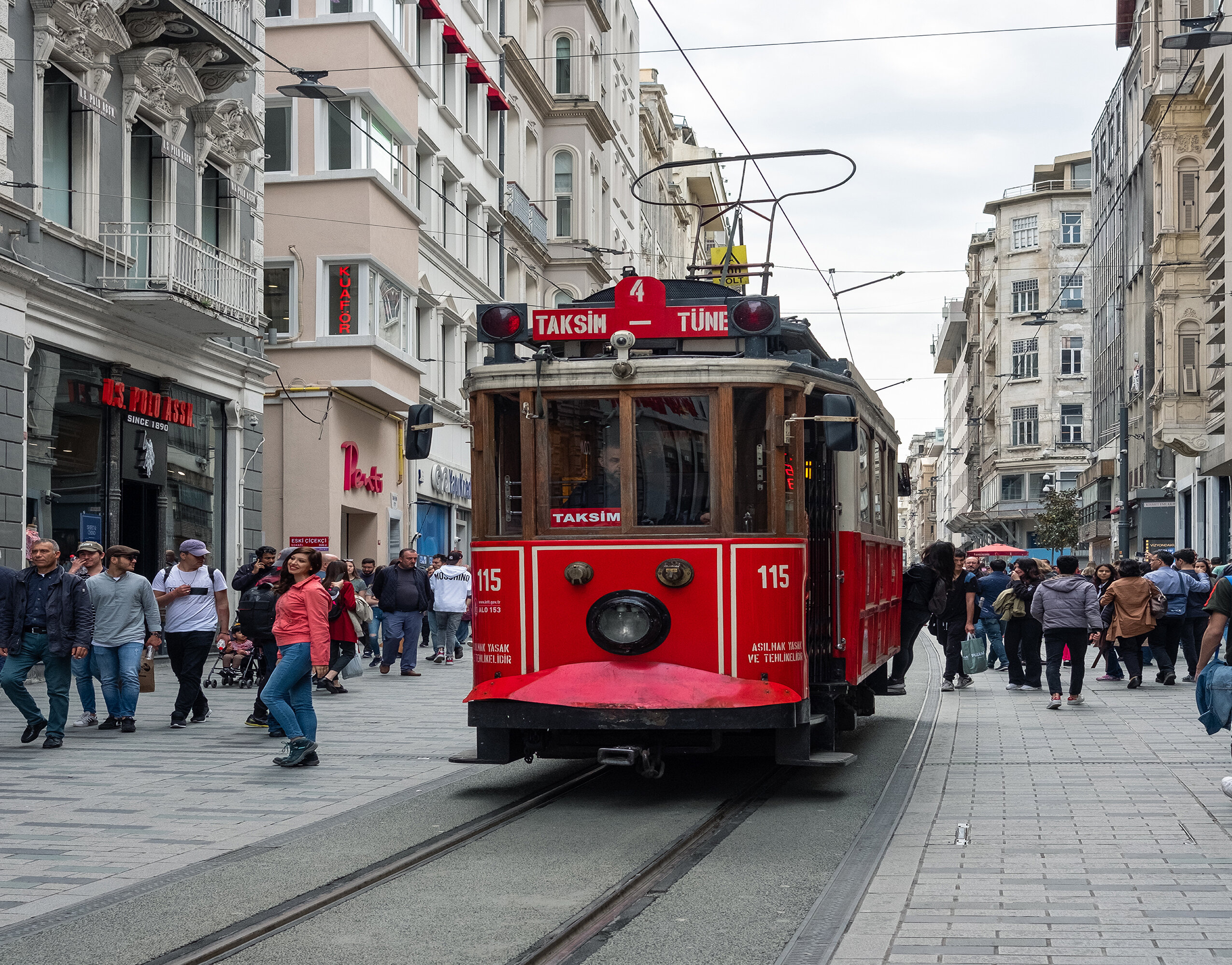 Taksim Cumhuriyet Duvar Kağıdı